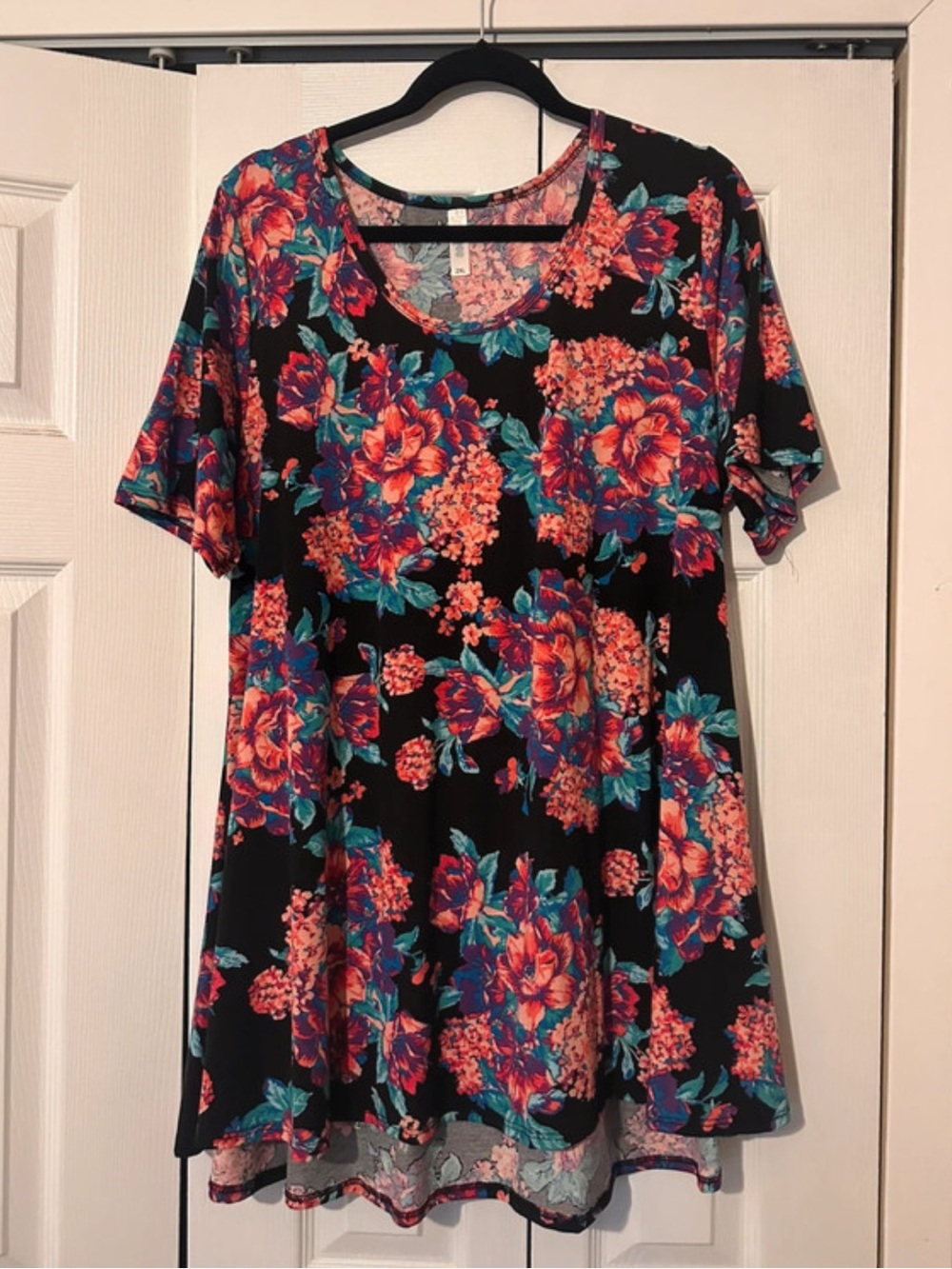 Lularoe Perfect Tee